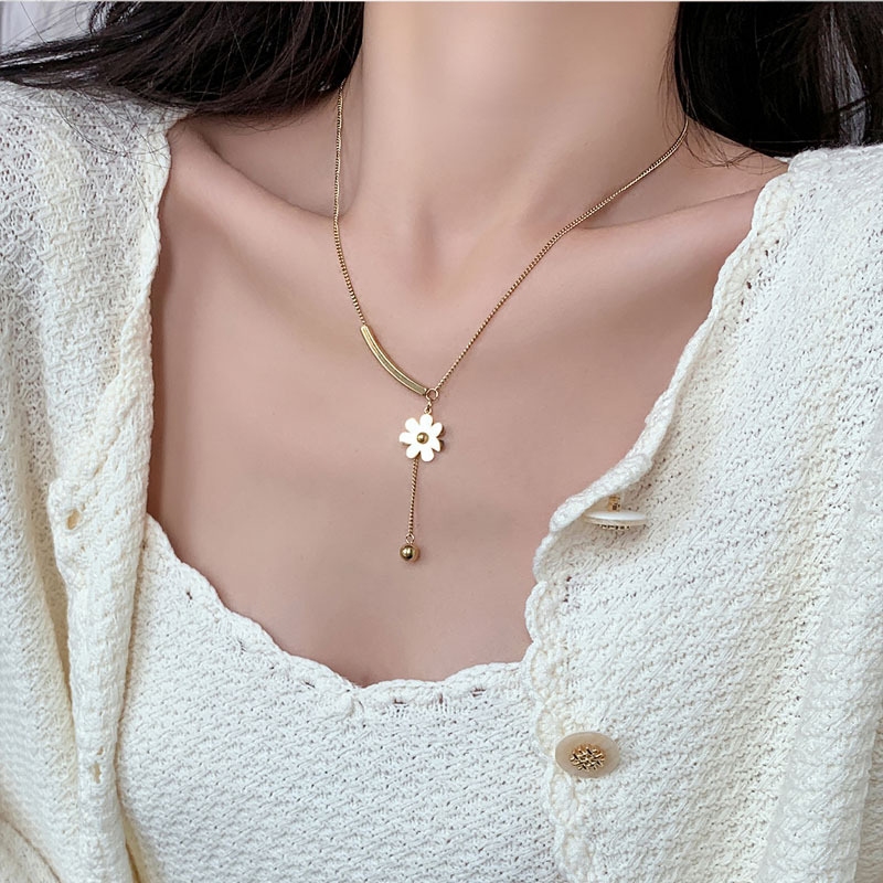 MJ05210  Daisy Necklace